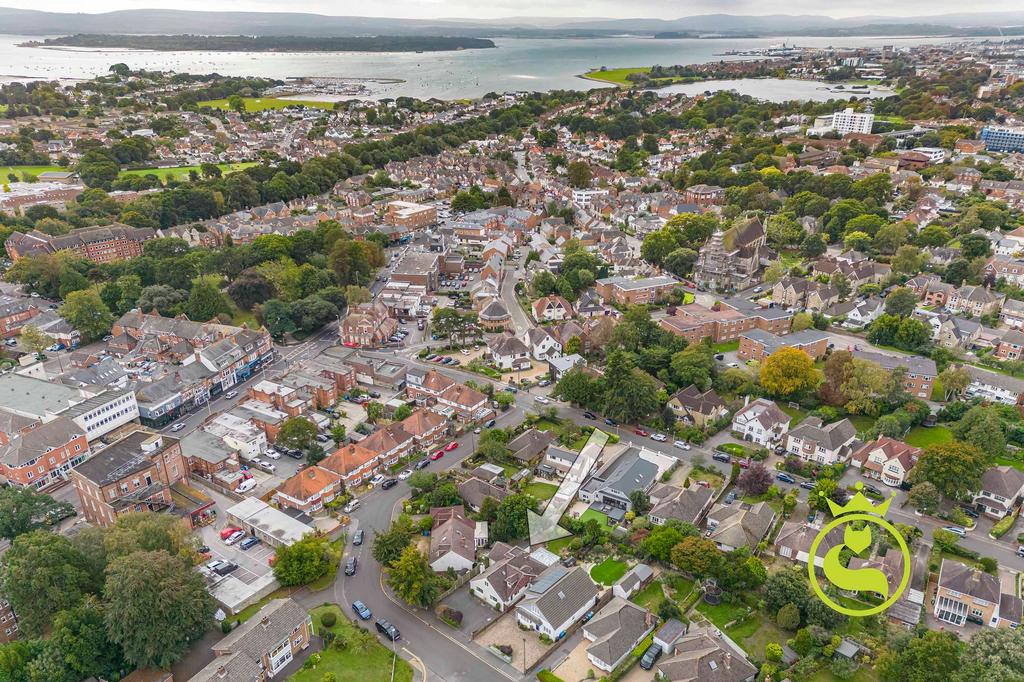 Poole, Poole BH14 4 bed property for sale £700,000