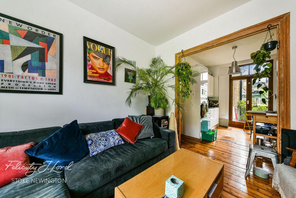 Milton Grove, Stoke Newington, N16 3 bed flat for sale £775,000