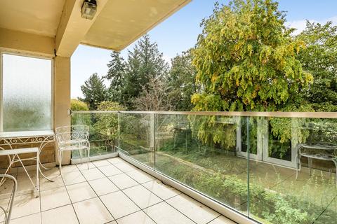 3 bedroom apartment for sale - Harlow Oval, Harrogate, HG2
