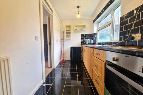 2 bedroom apartment to rent - Wexham Close, Luton LU3