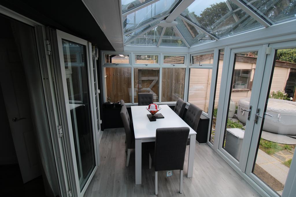 Warley Hill, Great Warley CM13 2 bed semidetached bungalow £1,600