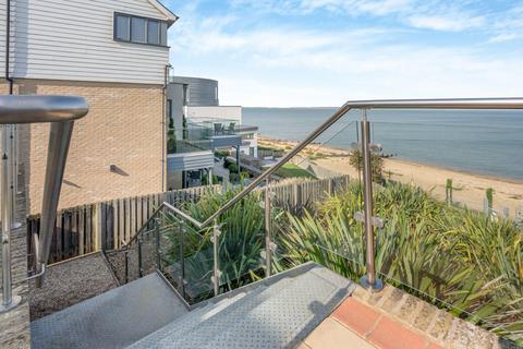 3 bedroom detached bungalow for sale - Admiralty Walk, Whitstable, CT5