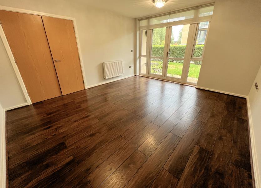 THIRLEBY ROAD, MILL HILL EAST, NW7 2 bed flat £1,800 pcm (£415 pw)