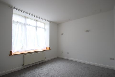 1 bedroom flat to rent, Royal Crescent, BS23