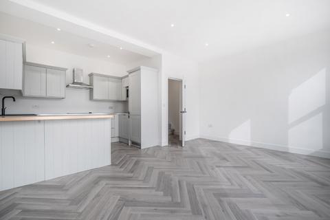 14 Muirkirk Road, London, SE6 1BE