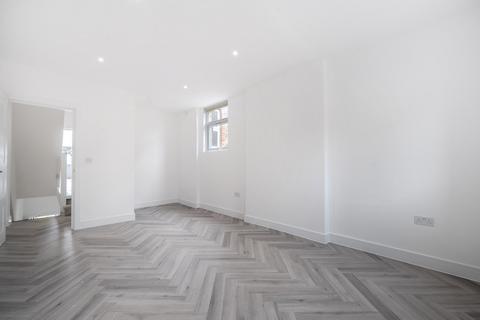 14 Muirkirk Road, London, SE6 1BE