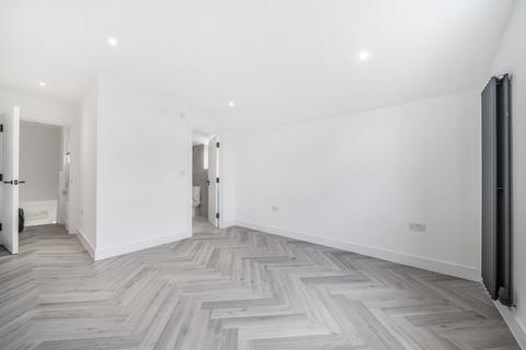 14 Muirkirk Road, London, SE6 1BE