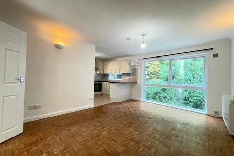 2 bed flat/apartment for rent in Coombe Road, Croydon, Surrey, CR0