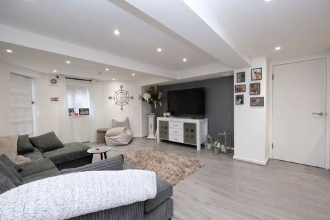 2 bedroom flat for sale, Abbey Court, Abbey Grove, Monton, M30