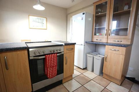 3 bedroom flat to rent, West Pilton Lea, Pilton, Edinburgh, EH4