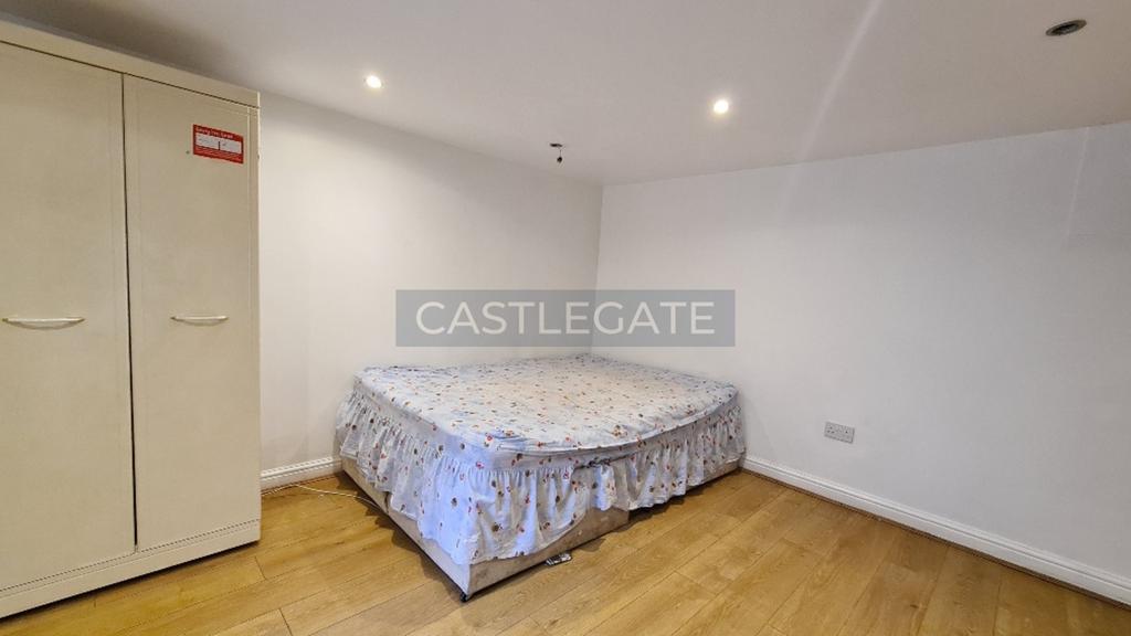 28 A Church Street, Crosland Moor, Huddersfield, We