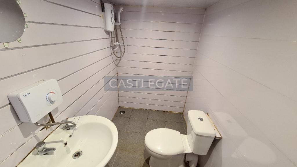 28 A Church Street, Crosland Moor, Huddersfield, We