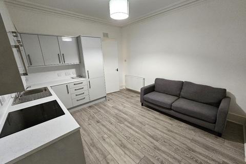 2 bedroom flat to rent, Urquhart Road, City Centre, Aberdeen, AB24