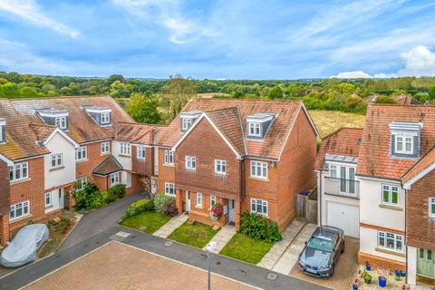 17 Sime Close, Guildford, GU3 3ED