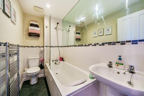 17 Sime Close, Guildford, GU3 3ED
