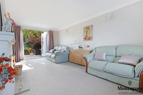 73 Coronation Hill, Epping, CM16 5DU