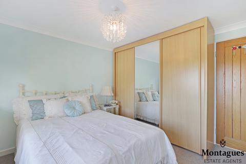 73 Coronation Hill, Epping, CM16 5DU