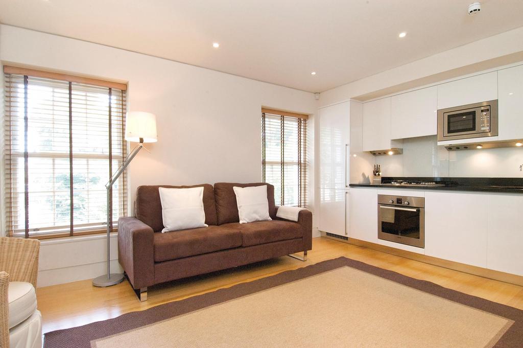 Kings Road, Chelsea, London, SW3 1 bed flat to rent £2,817 pcm (£650 pw)