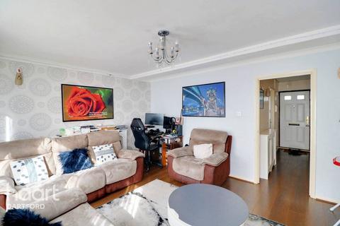 10 Fountain Walk, Northfleet, Gravesend, DA11 9JY