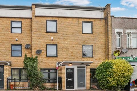 2 bedroom house for sale - Well Street, Hackney, E9