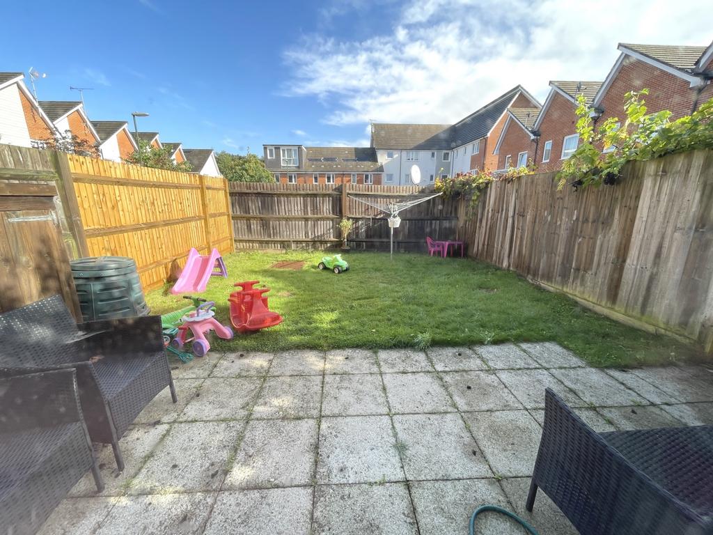 53 Lexington Lounge Rear Garden