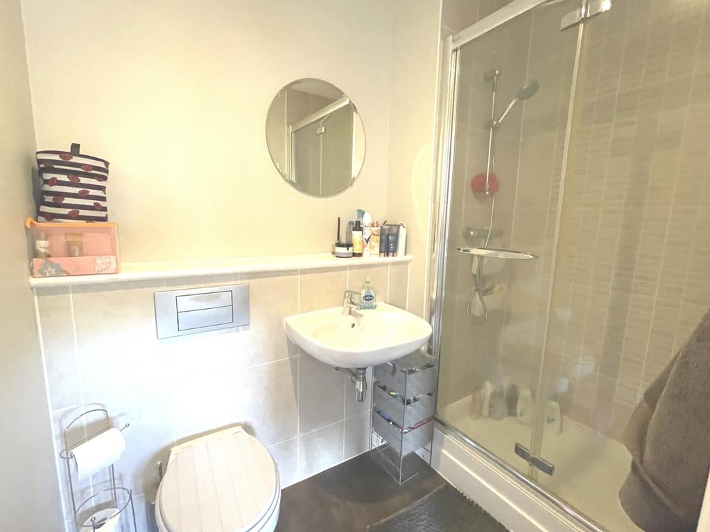 53 Lexington Ensuite