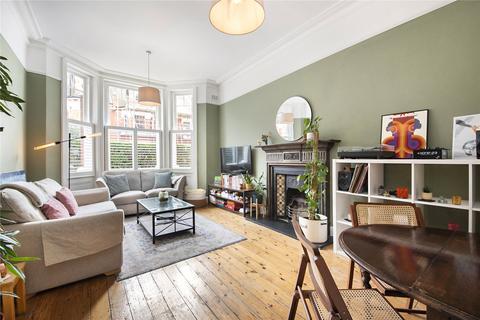 2 bedroom flat to rent, Inglewood Road, London