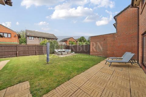 1 Bowmead, London, SE9 3NL