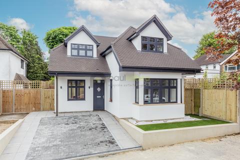 2 bedroom detached house for sale, Norfolk Avenue, Sanderstead, Surrey