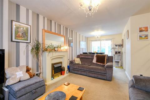 3 bedroom end of terrace house for sale - Woodrow Lane, Catshill, Bromsgrove, B61 0PU
