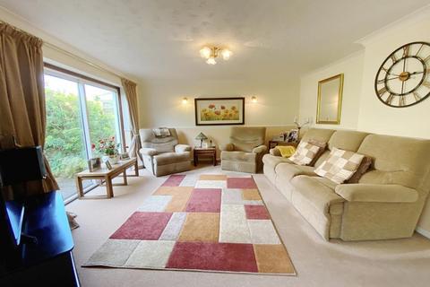 4 bedroom detached house for sale, West Moors Ferndown, Dorset BH22 0PG