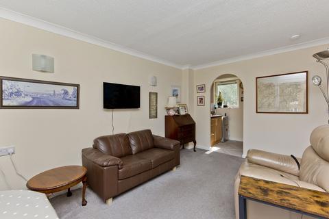 1 bedroom retirement property for sale - Flat 39 Homeross House, 1 Mount Grange, Marchmont EH9 2QX