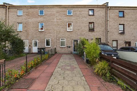 12 Brunswick Terrace, Edinburgh, EH7 5PG