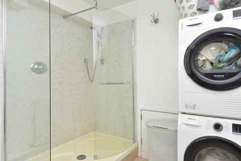 12 Brunswick Terrace, Edinburgh, EH7 5PG