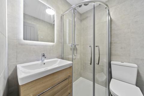 1 bedroom in a house share to rent, Berrymede Road, London, W4