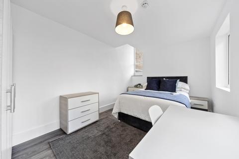1 bedroom in a house share to rent, Berrymede Road, London, W4
