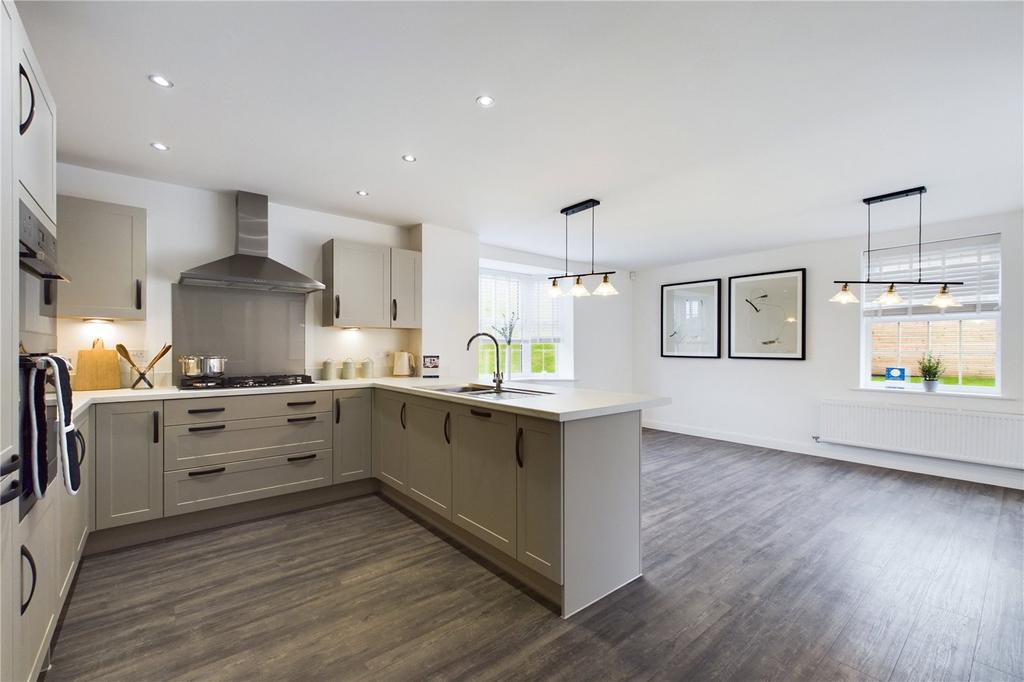 20 Garrison Meadows, Donnington, Newbury, Berkshire, RG14 5 bed