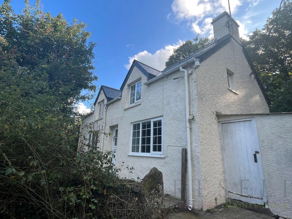 Brynberian, Newport 3 bed detached house £850 pcm (£196 pw)
