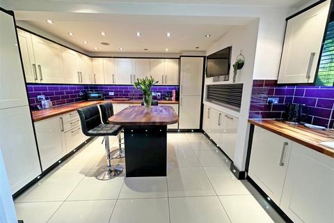 1 Green Close, Wythall, Birmingham, B47 6AD