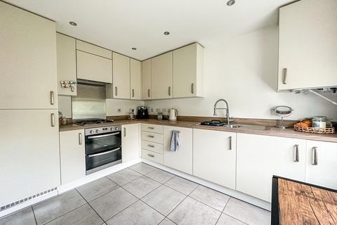3 bedroom townhouse for sale, Kirkwood Close, Leicester, LE3