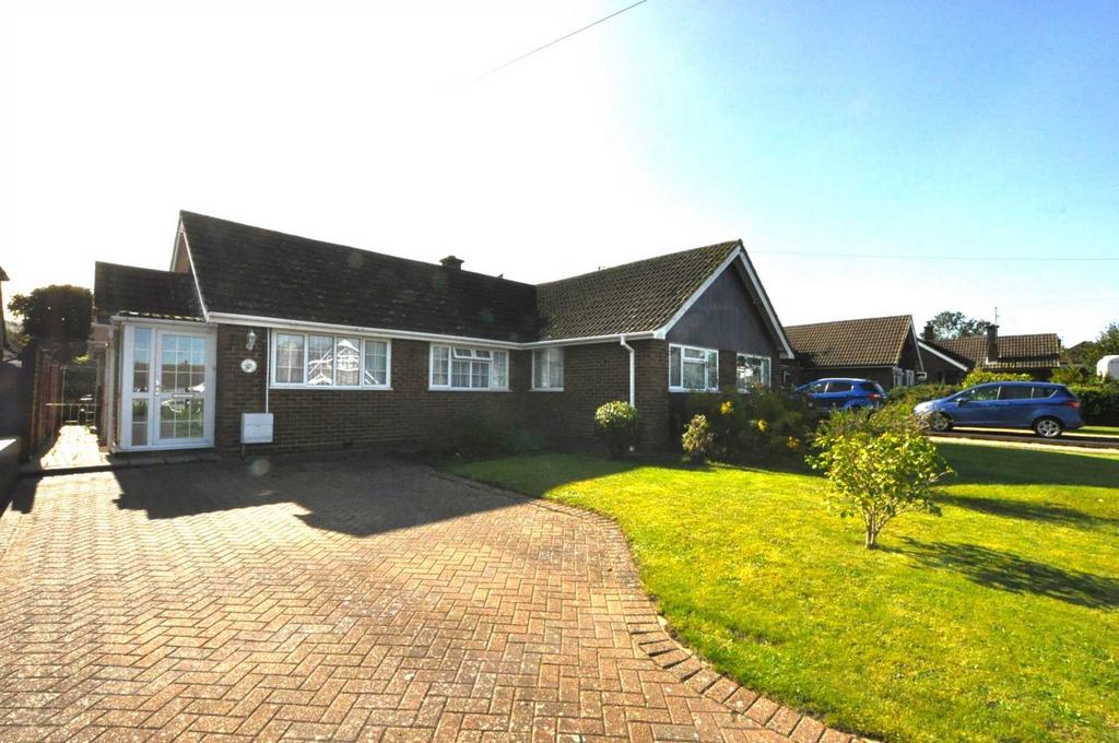 Elderdene, Chinnor 3 bed semidetached bungalow for sale £450,000