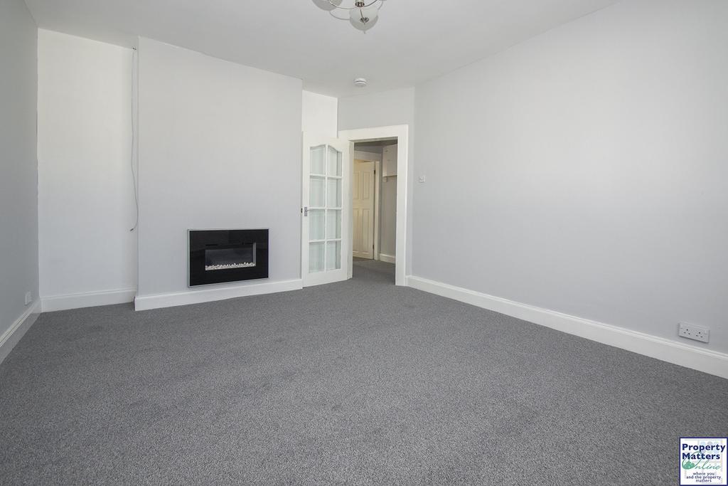 Craig Road, Troon, KA10 4 bed flat for sale £89,995