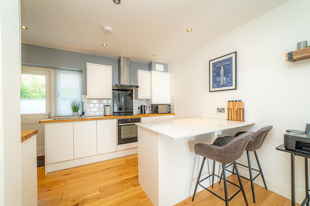 Alkham Road, Temple Ewell, CT16 2 bed terraced house for sale £275,000