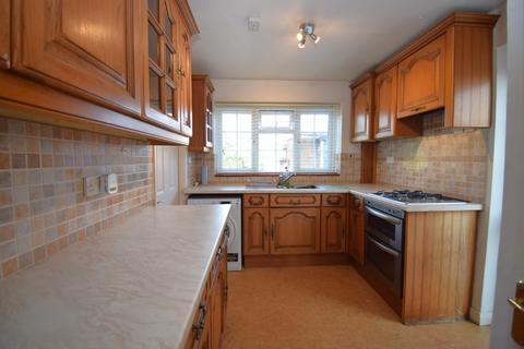 3 bedroom semi-detached house for sale - Maypole Road, Taplow, SL6
