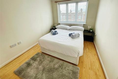 2 bedroom apartment for sale, Southbury Court, South Street, RM1