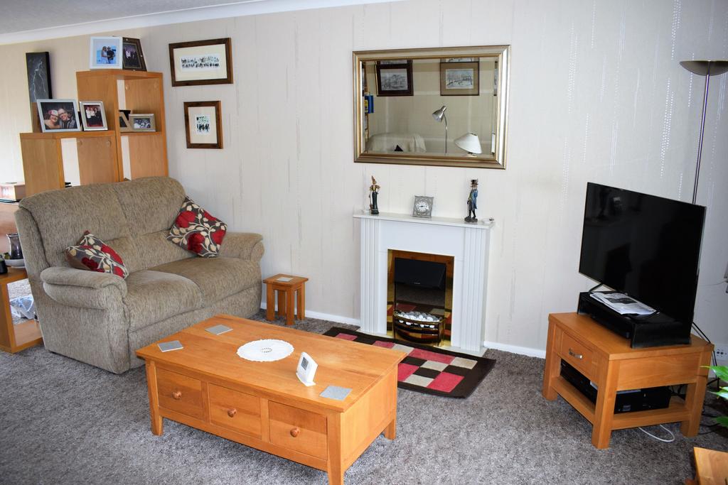 Westminster Road, Broughton, DN20 3 bed semidetached house for sale