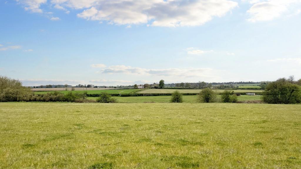 Land for sale between Trysull &amp; Seisdon