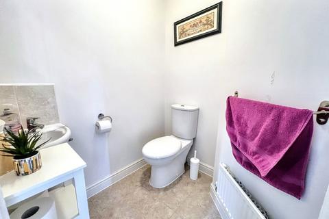 4 bedroom detached house for sale, Onslow Road, Newent