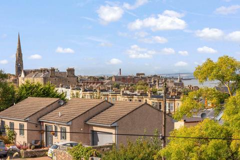 6 Coillesdene Drive, Edinburgh, EH15 2JD