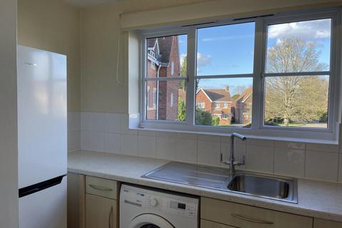 2 bedroom apartment to rent, Liphook